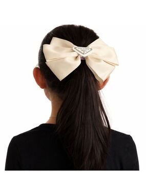 *Ivory Hair Accessory – Chic Bow with Logo (2)